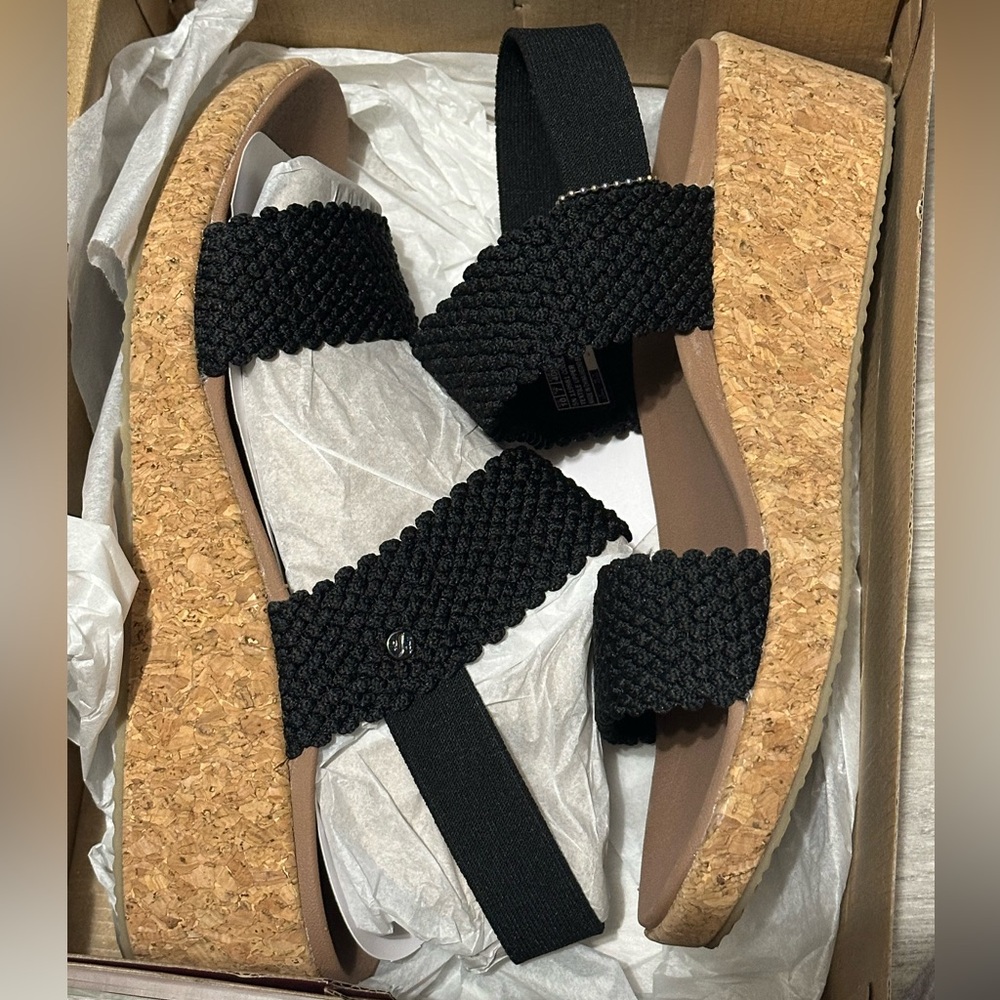 Skechers Beverlee Vegan - Springy Feels Wedge Sandal